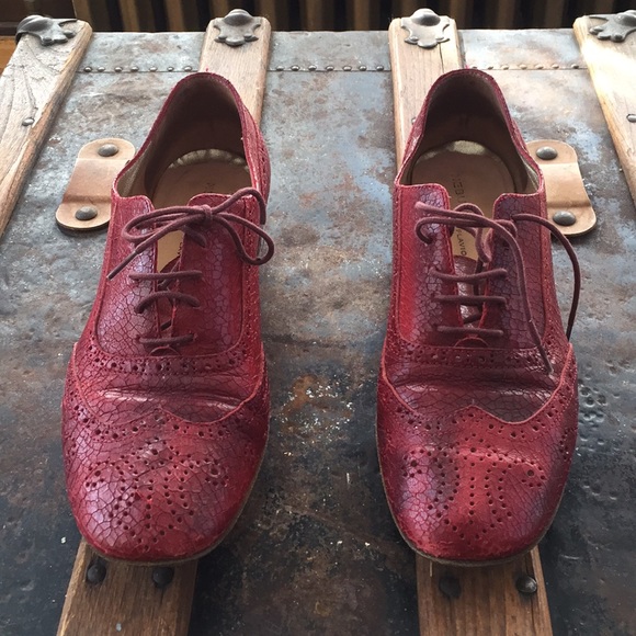 womens designer oxfords